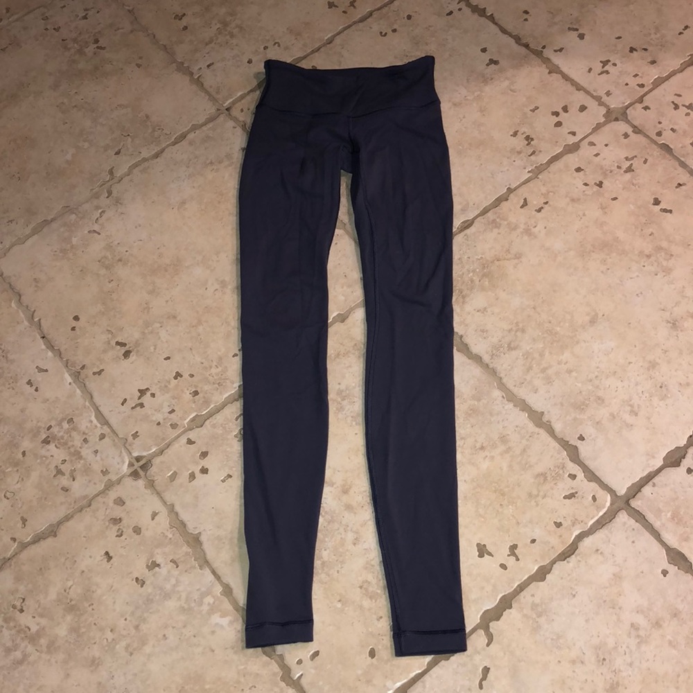 Plum Lulu lemon leggings
